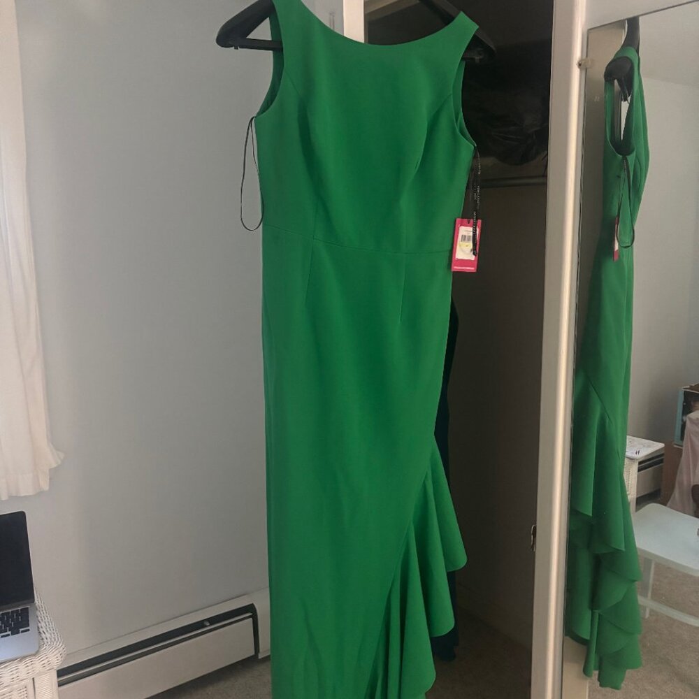 Vince Camuto Green Formal Dress Size 6 - Picture 4 of 4